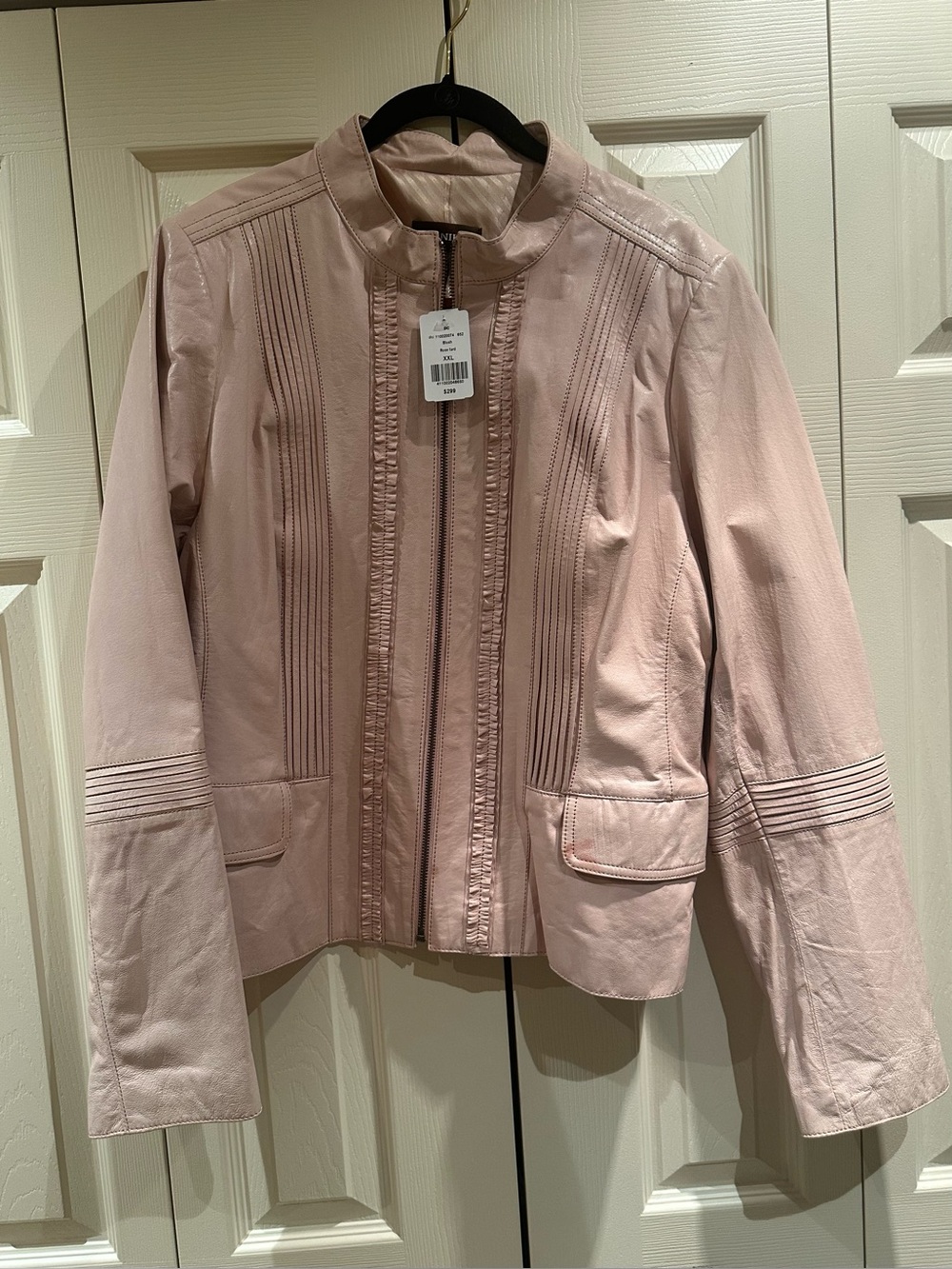 Danier Luxurious Ruffled Pink Leather Jacket US XXL. NWT with 2 faint marks